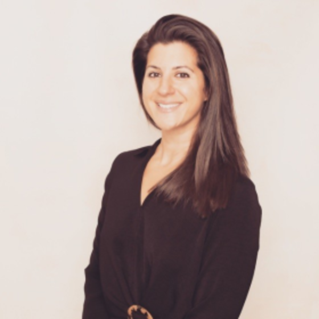 Dr Julia Attias